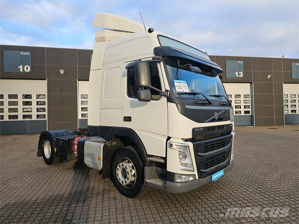 Volvo FM450 Vetopöytäautot