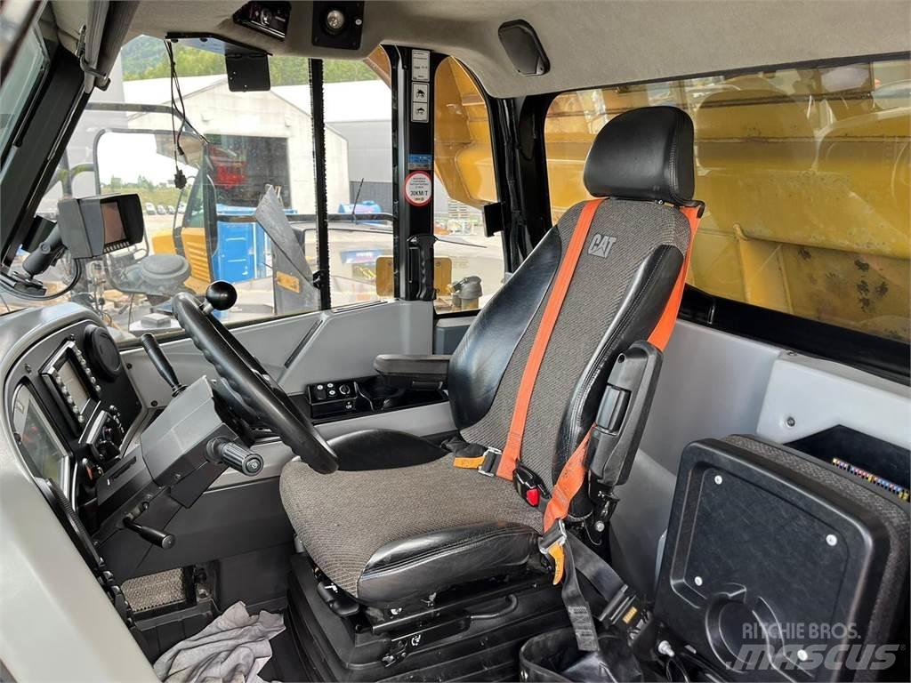 CAT 772G Maansiirtoautot