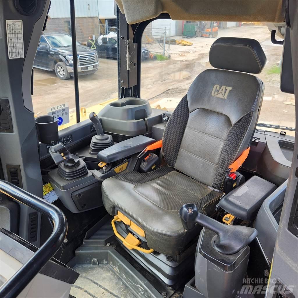 CAT D6 LGP VP Telaketjupuskutraktorit
