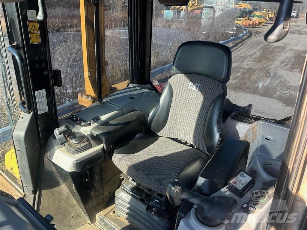 CAT D6N LGP Telaketjupuskutraktorit