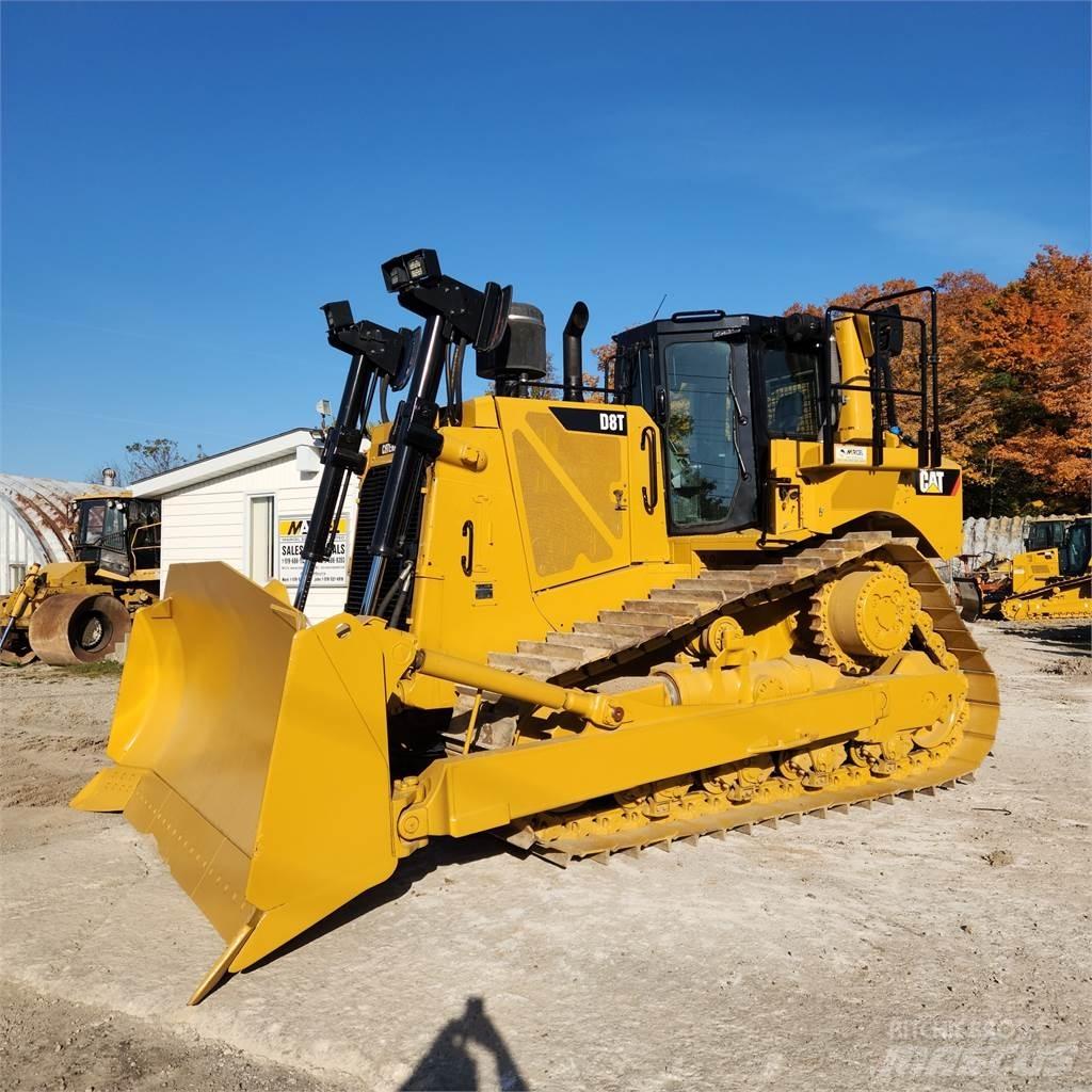 CAT D8T Telaketjupuskutraktorit