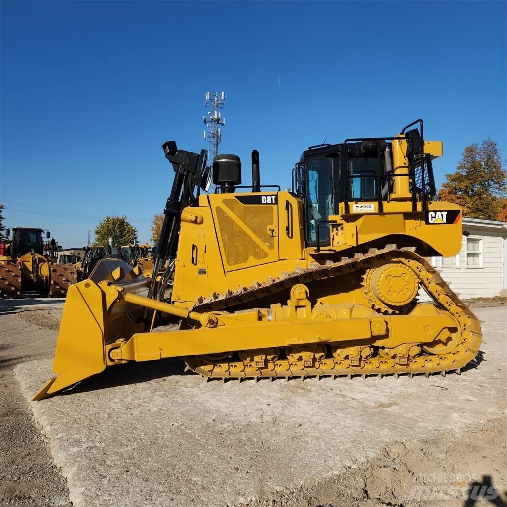CAT D8T Telaketjupuskutraktorit