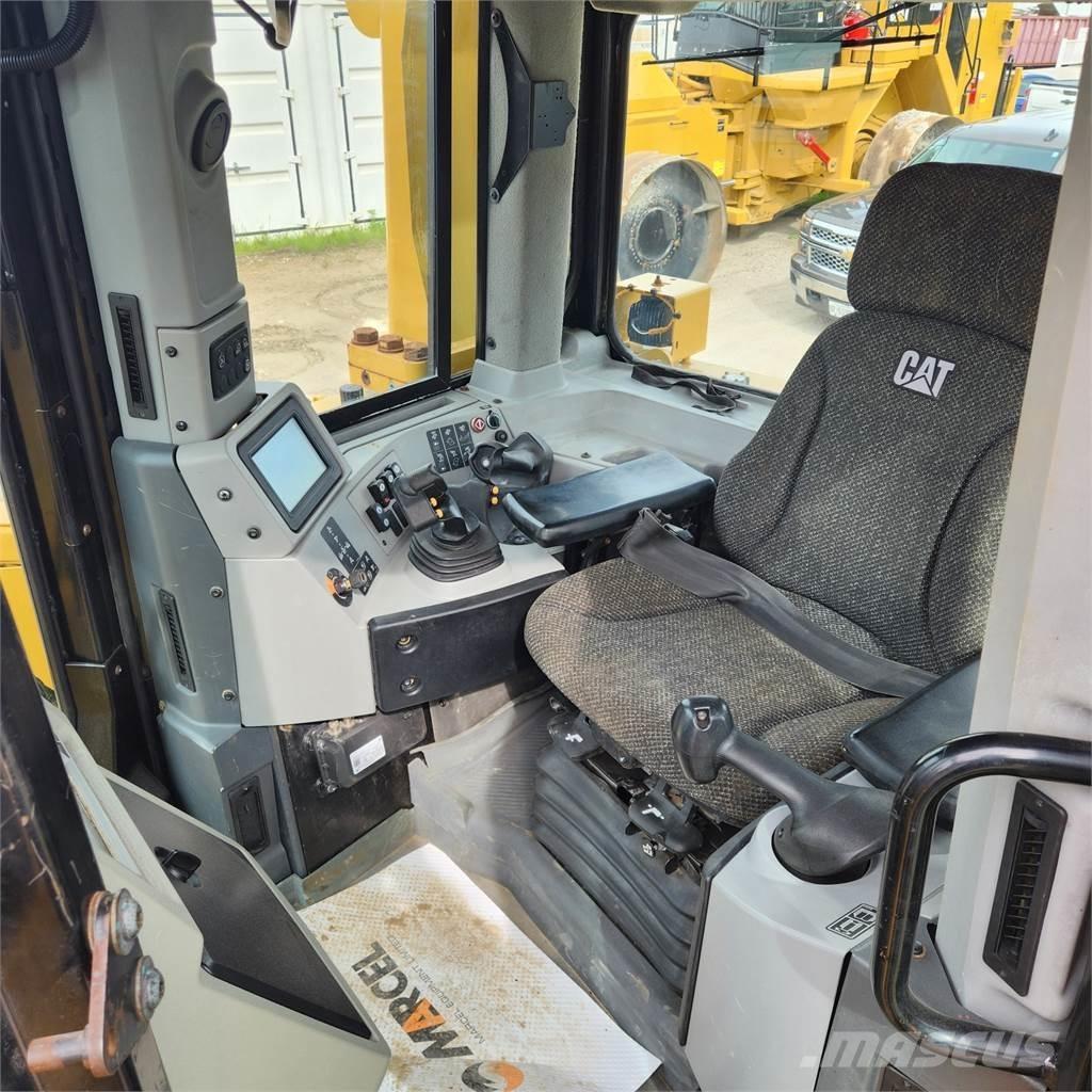 CAT D8T LGP Telaketjupuskutraktorit