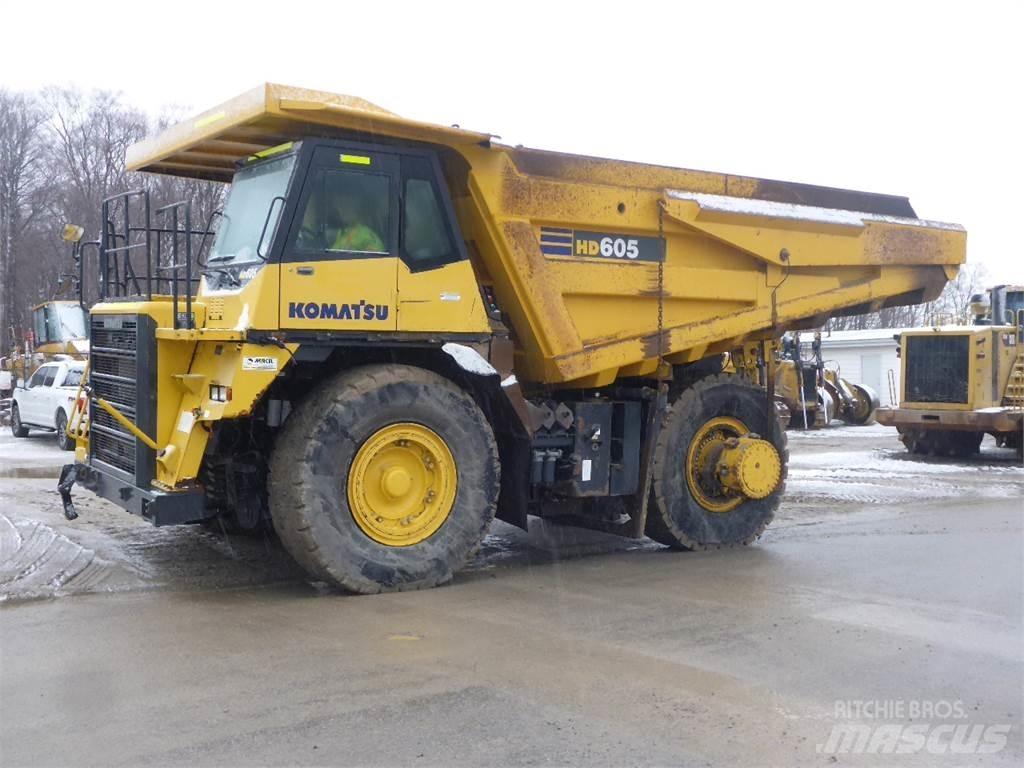 Komatsu HD605-7 Maansiirtoautot