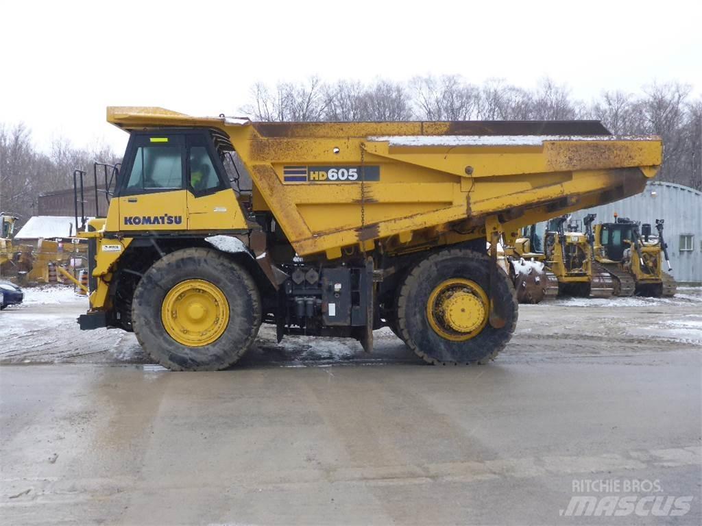 Komatsu HD605-7 Maansiirtoautot