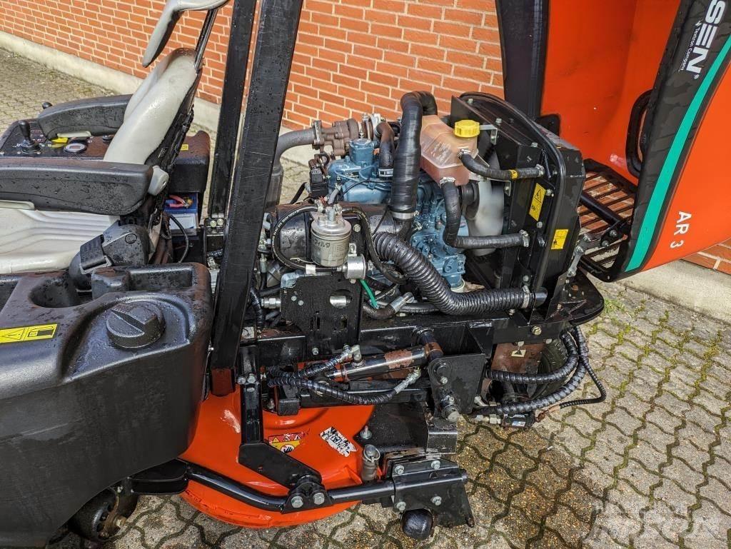 Jacobsen AR-3 Päältäajettavat ruohonleikkurit
