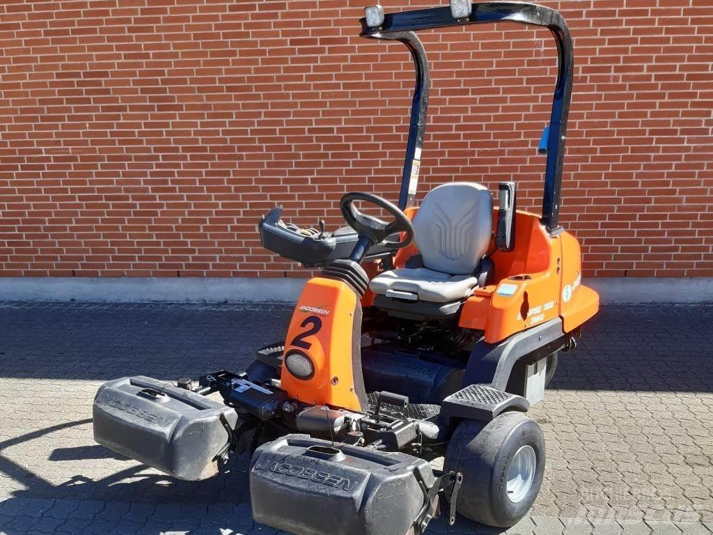 Jacobsen ECLIPS 322 Päältäajettavat ruohonleikkurit