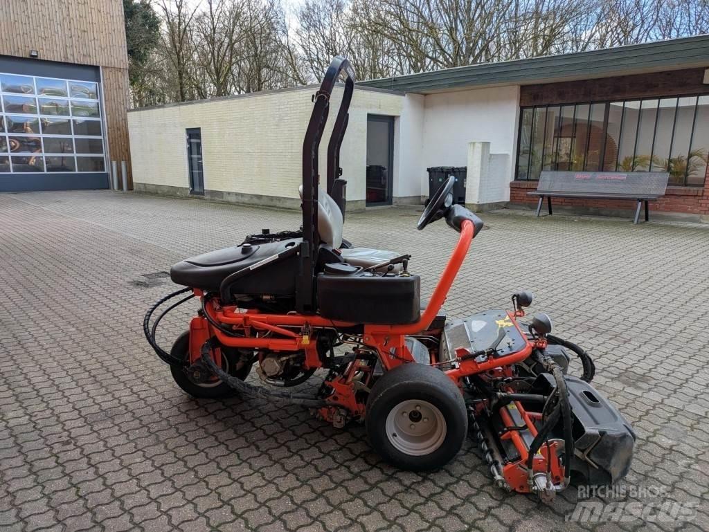 Jacobsen GP 400 Päältäajettavat ruohonleikkurit