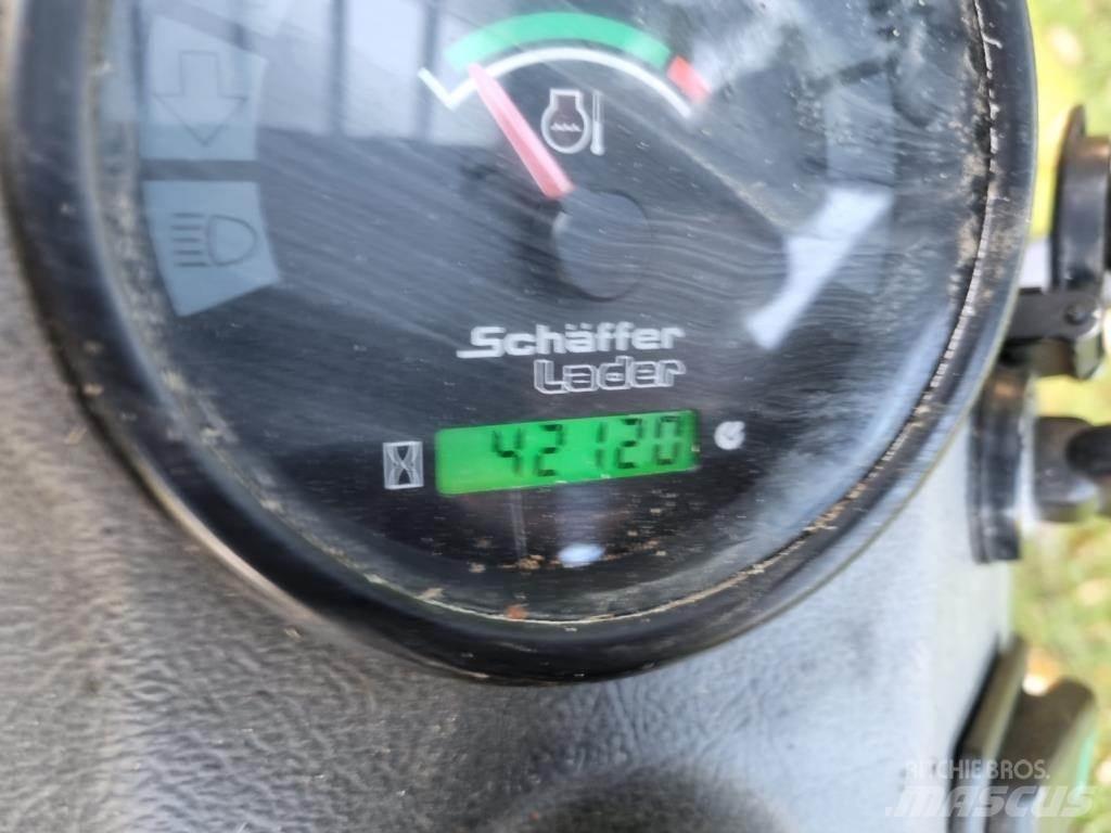 Schäffer 2028 Pienkuormaajat