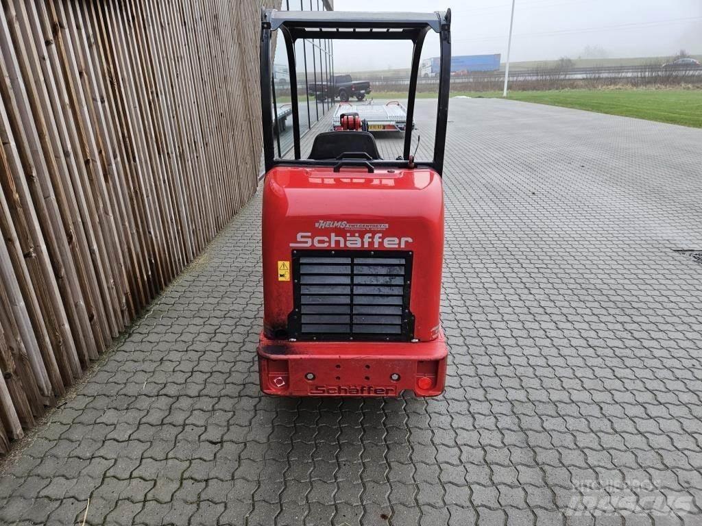 Schäffer 2428 SLT Pienkuormaajat