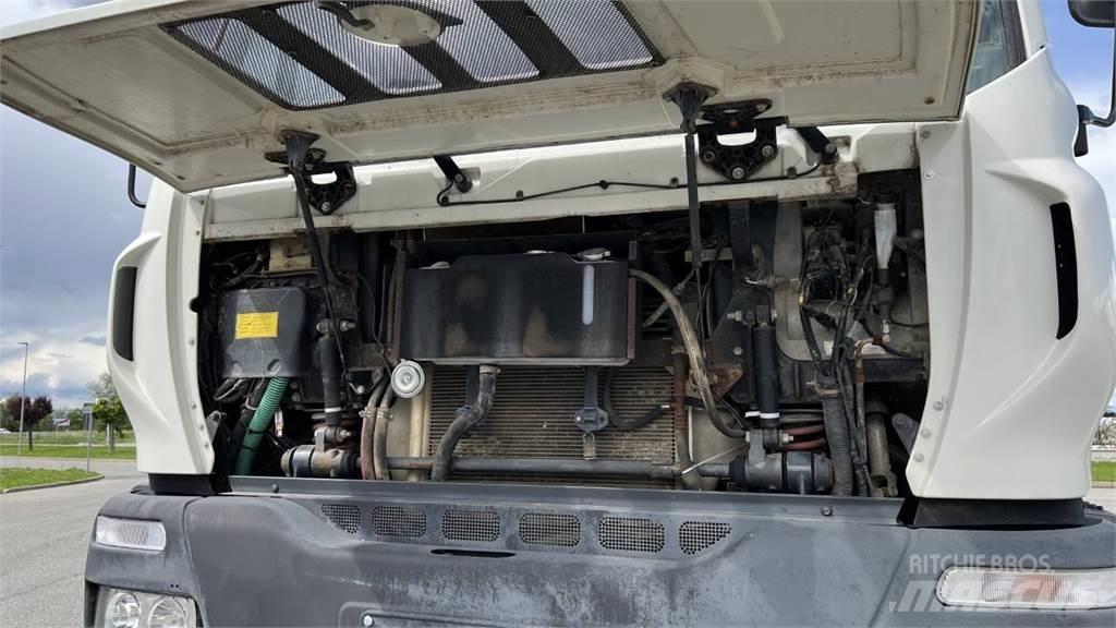 Astra HD8E 44.38 4x4 Säiliöautot