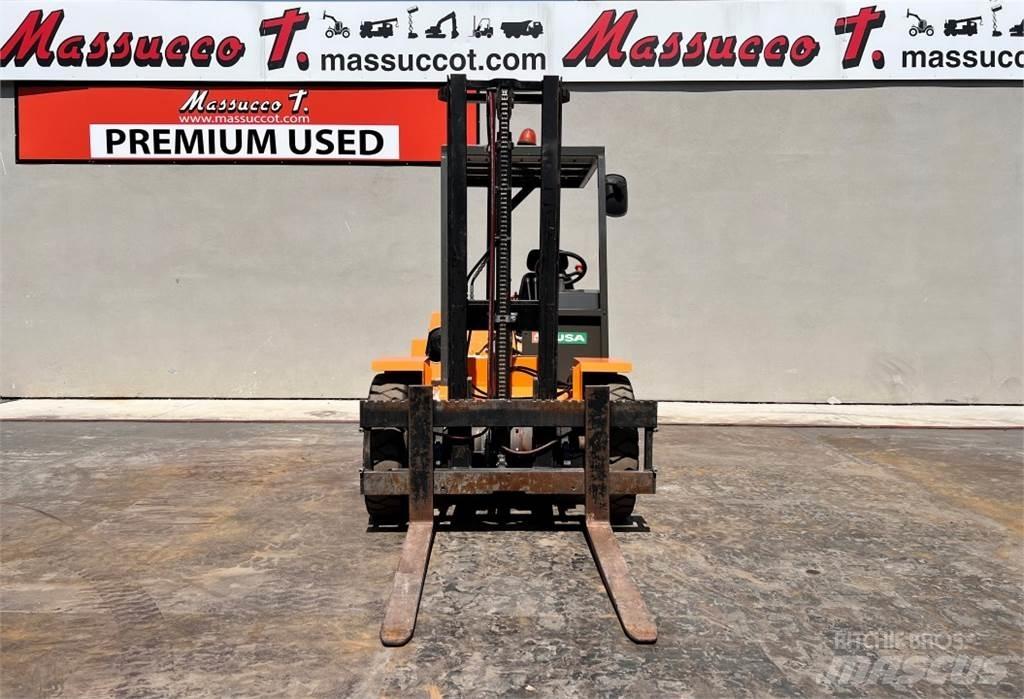Ausa C11M Dieseltrukit