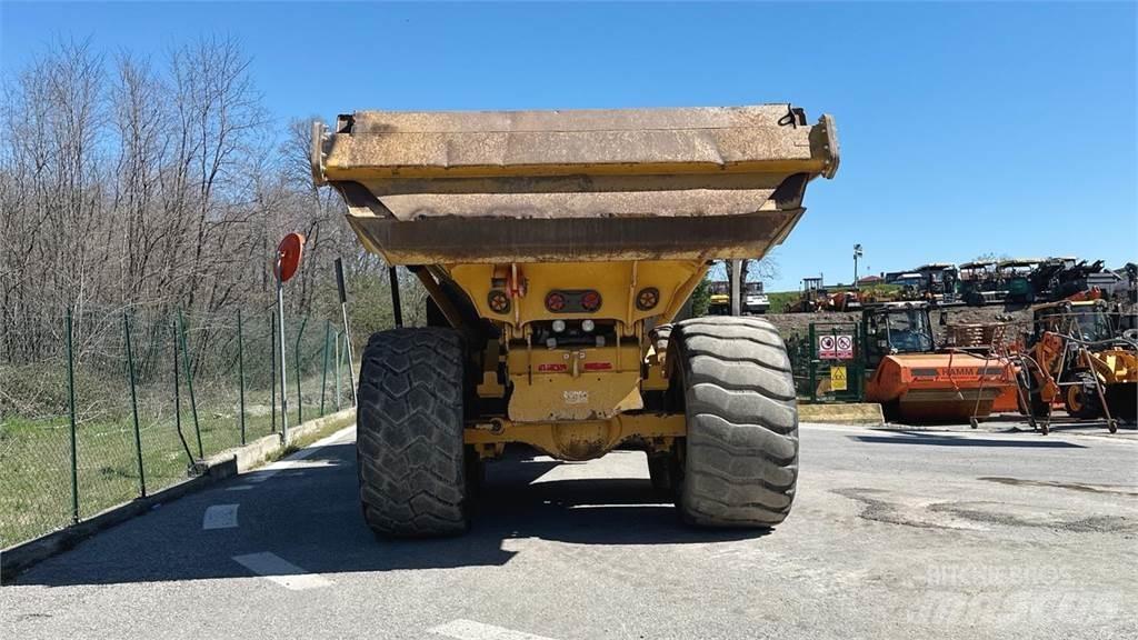 Bell B30E 6x6 Minidumpperit