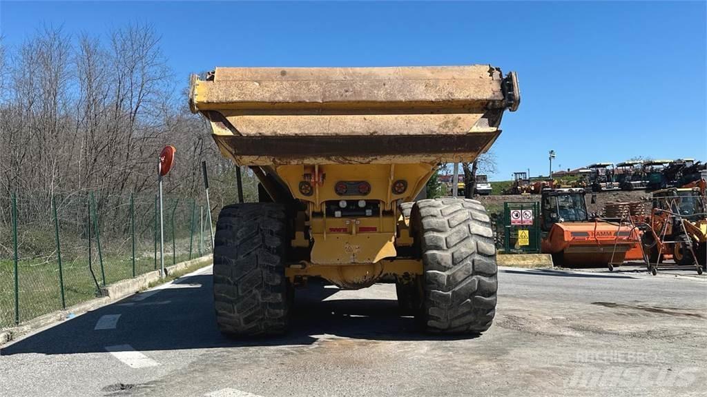 Bell B30E 6x6 Minidumpperit