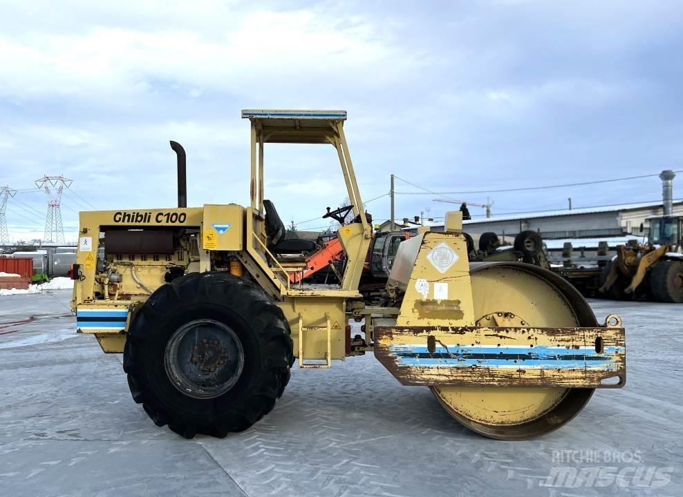 Bitelli Ghibli C100 Tiivistyskoneet
