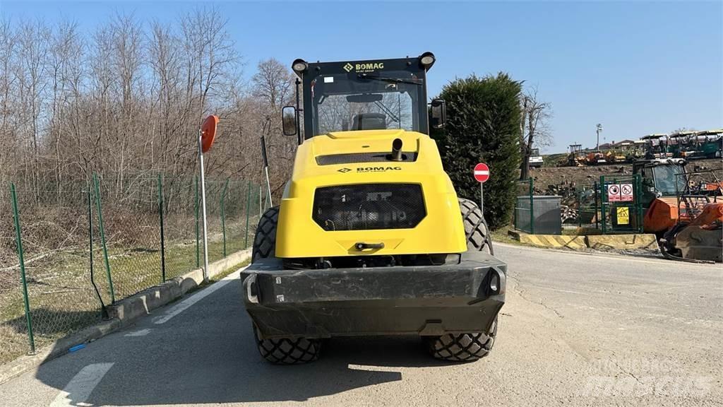 Bomag BW213 DH-5 Tiivistyskoneet