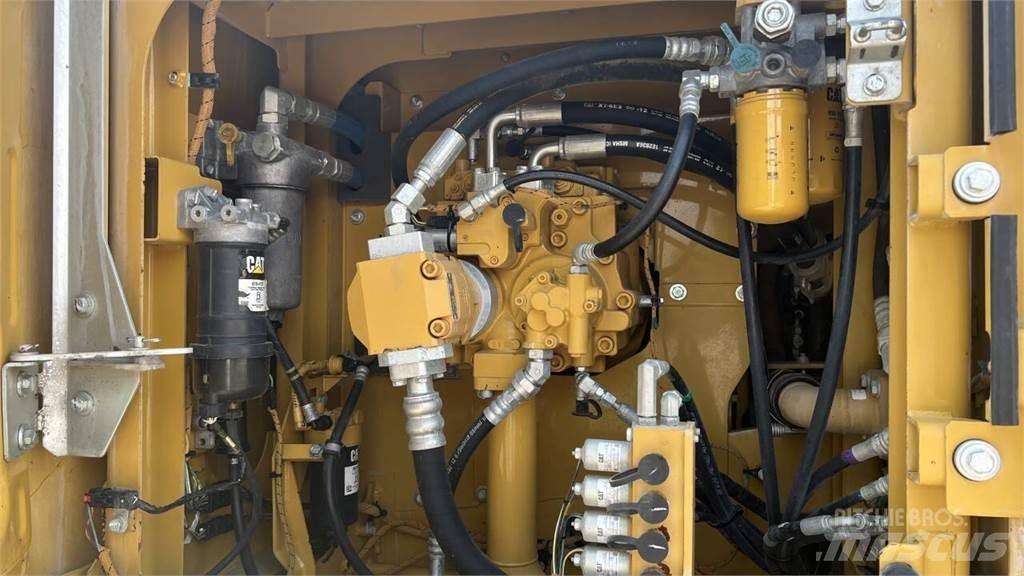 CAT 323 FLN Telakaivukoneet