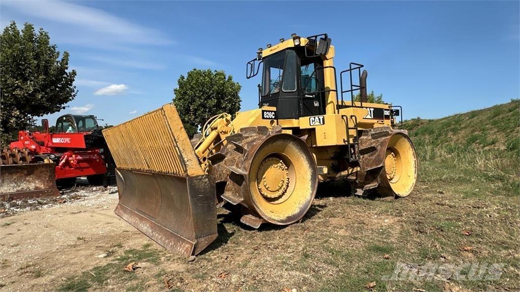 CAT 826C Telaketjupuskutraktorit