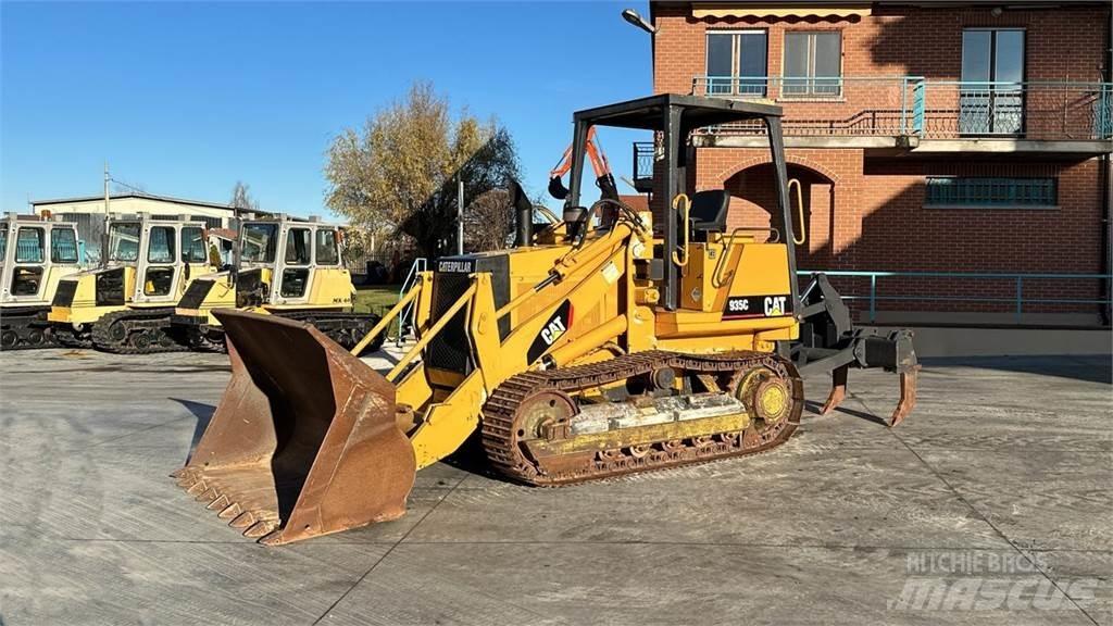 CAT 935C Pyöräkuormaajat