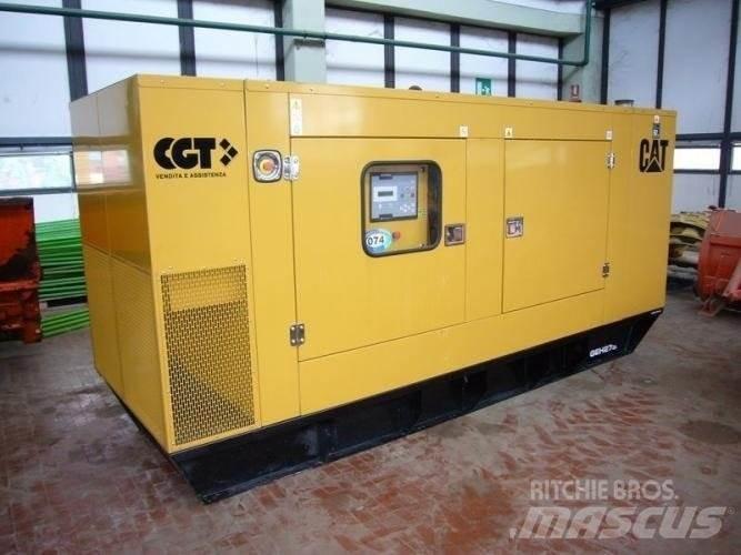 CAT GEH275 Valopylväät