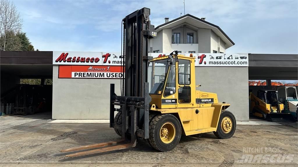 CAT V225C Dieseltrukit
