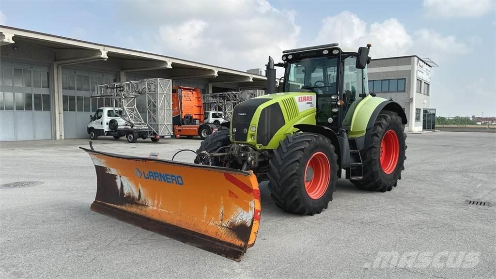 CLAAS Axion 810 4x4 Lumiaurat
