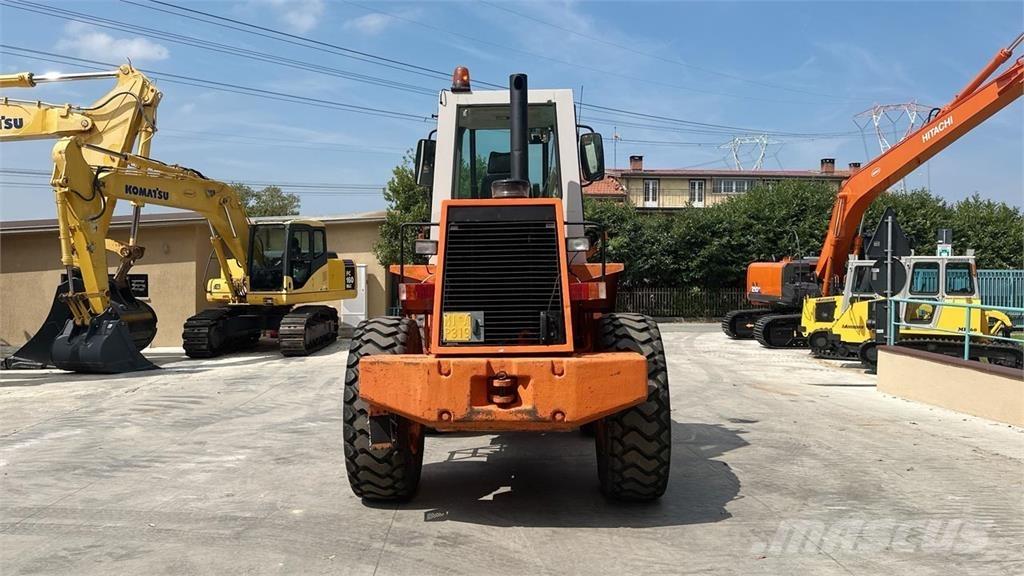 Fiat-Hitachi FR90 4X4 Pyöräkuormaajat