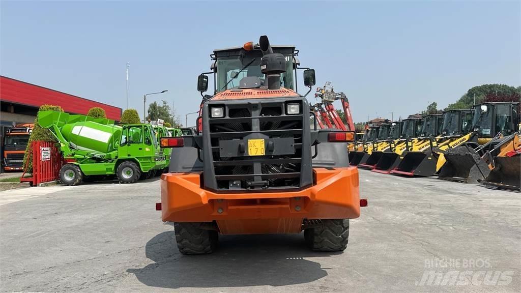Hitachi ZW180-6 Pyöräkuormaajat