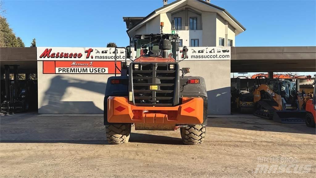Hitachi ZW220-6 Pyöräkuormaajat