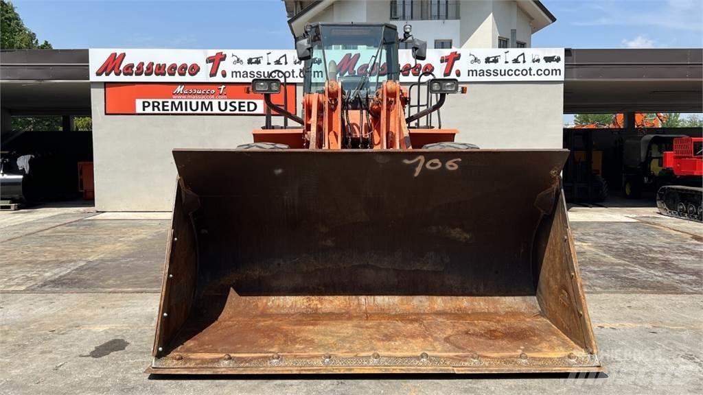 Hitachi ZW330 Pyöräkuormaajat