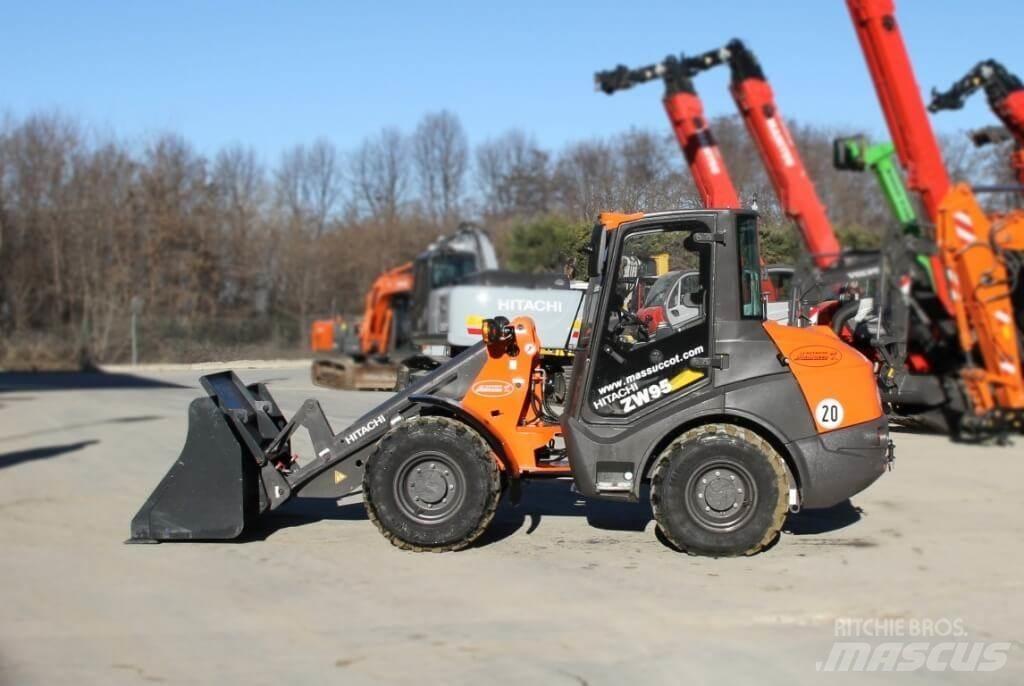 Hitachi ZW95 Pyöräkuormaajat