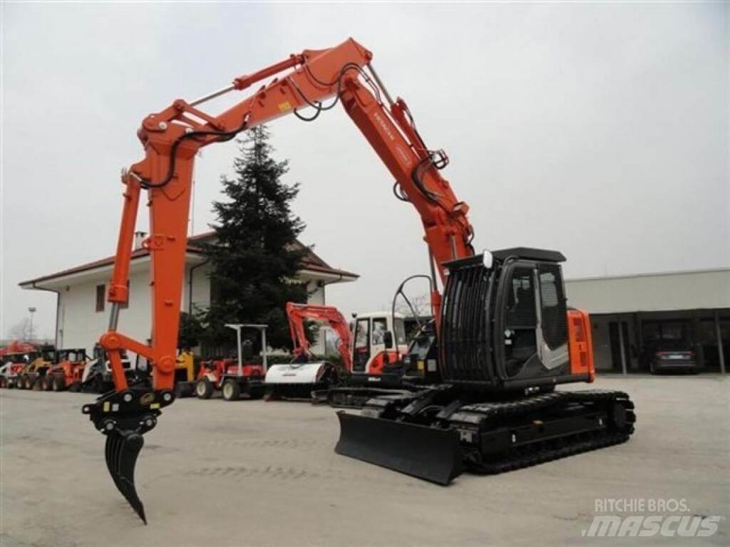 Hitachi ZX135 US-6 Kaivukoneet