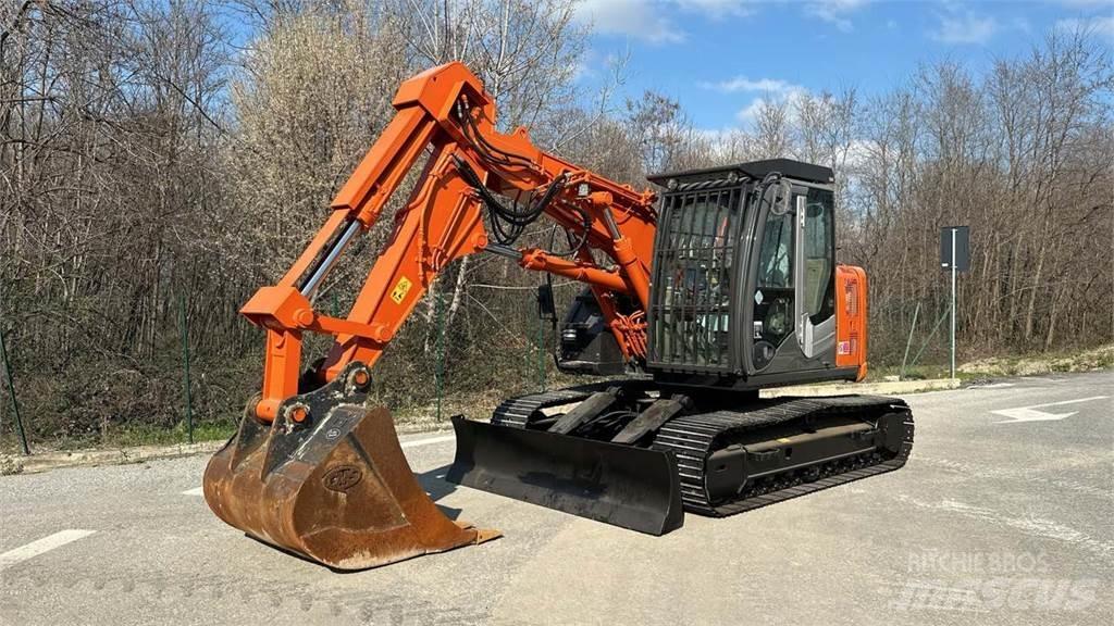 Hitachi ZX135US-3 Midikaivukoneet 7t - 12t