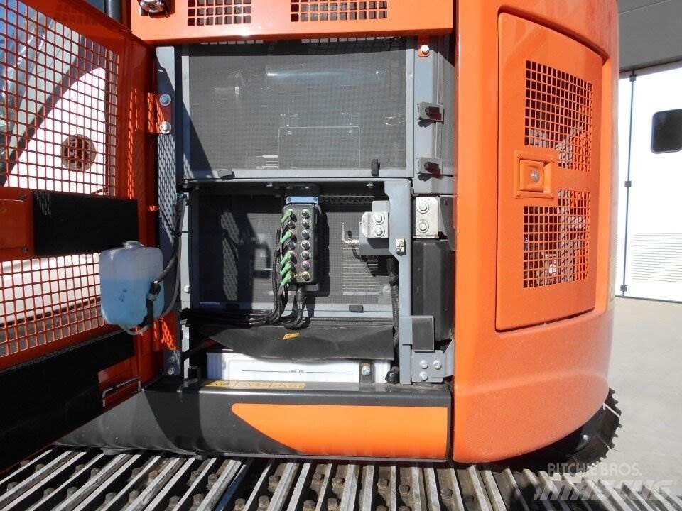 Hitachi ZX225-US6 Telakaivukoneet