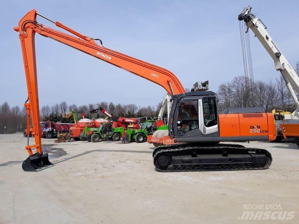 Hitachi ZX250LCN -3 SLF Telakaivukoneet