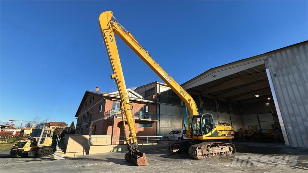 JCB JS260NC SLF Telakaivukoneet