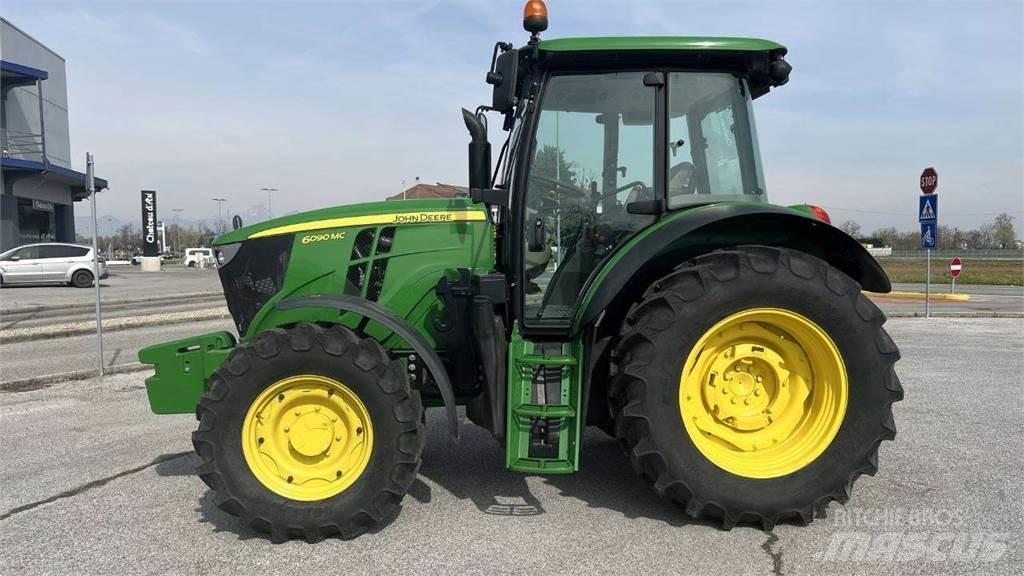John Deere 6090MC 4X4 Lumiaurat
