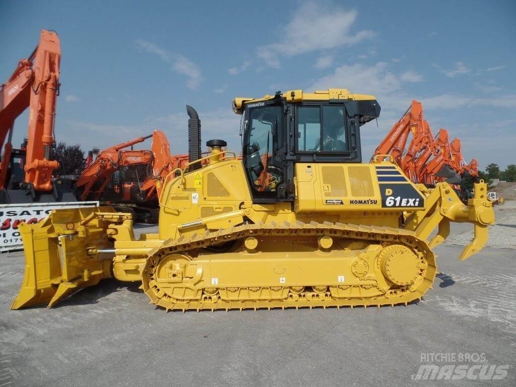 Komatsu D61 EXi Telaketjupuskutraktorit