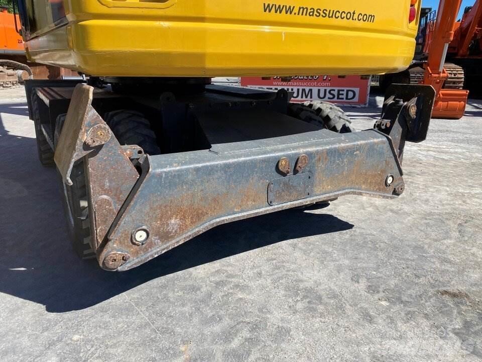 Komatsu PW200 7K Pyöräkaivukoneet