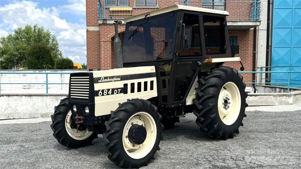 Lamborghini 684 DT Lumiaurat