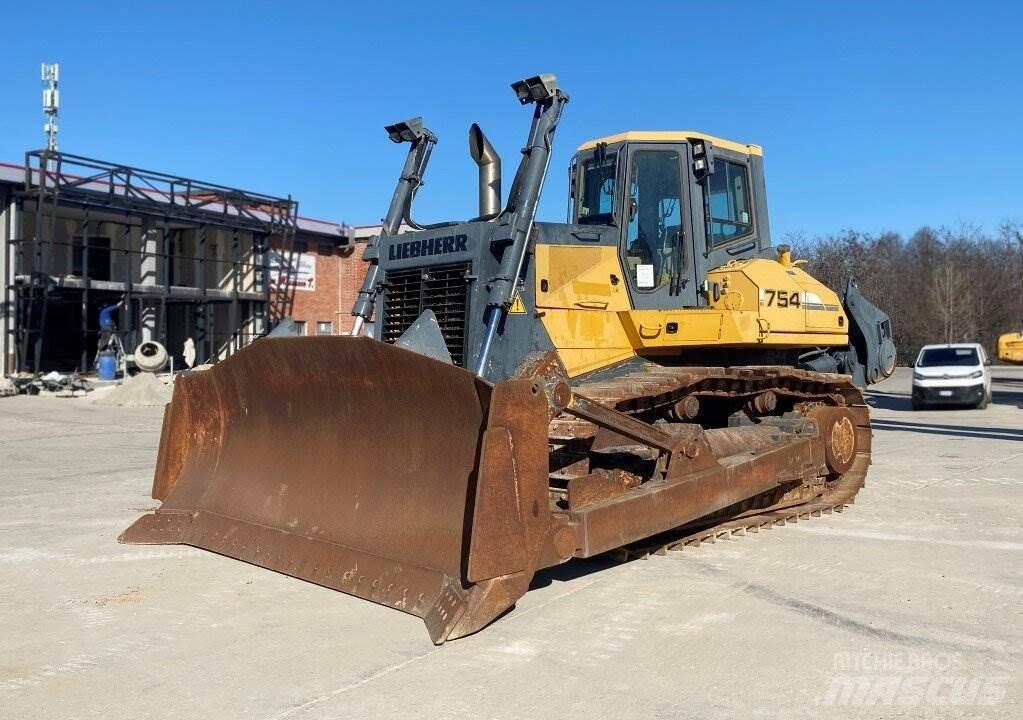 Liebherr 754 Telaketjupuskutraktorit