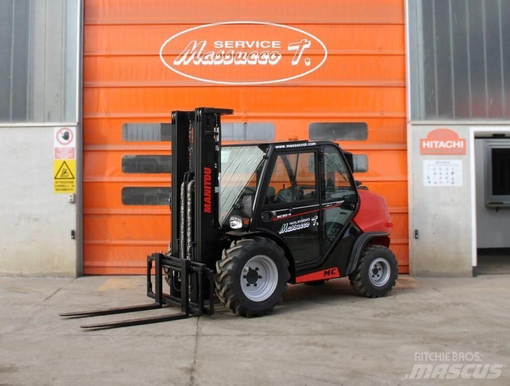 Manitou MC30-4 DK 4X4 Maastotrukit