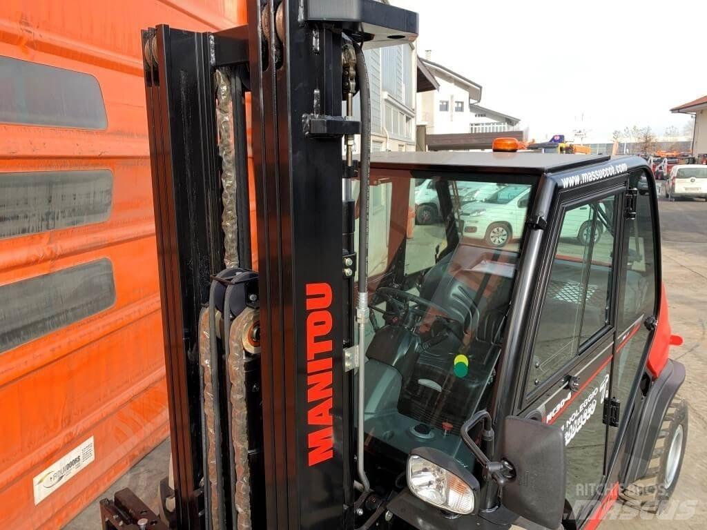 Manitou MC30-4 DK 4X4 Maastotrukit