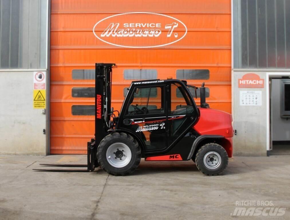 Manitou MC30-4 DK 4X4 Maastotrukit