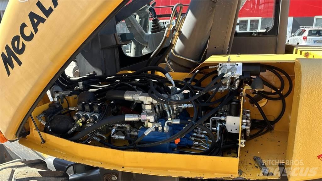 Mecalac 10MSX 4X4 Pyöräkaivukoneet