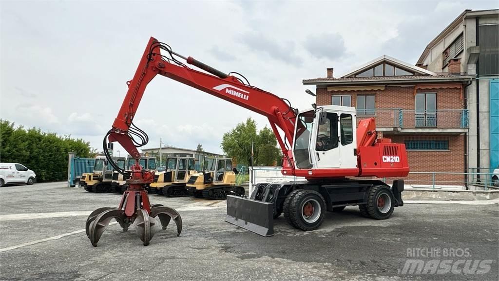 Minelli CM210 Pyöräkaivukoneet