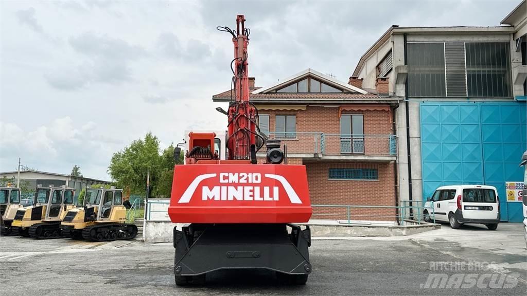 Minelli CM210 Pyöräkaivukoneet