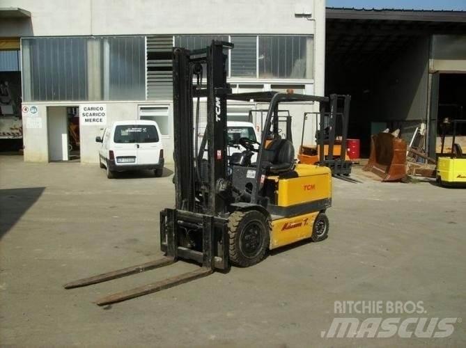 TCM VM400 FB30 Sähkötrukit
