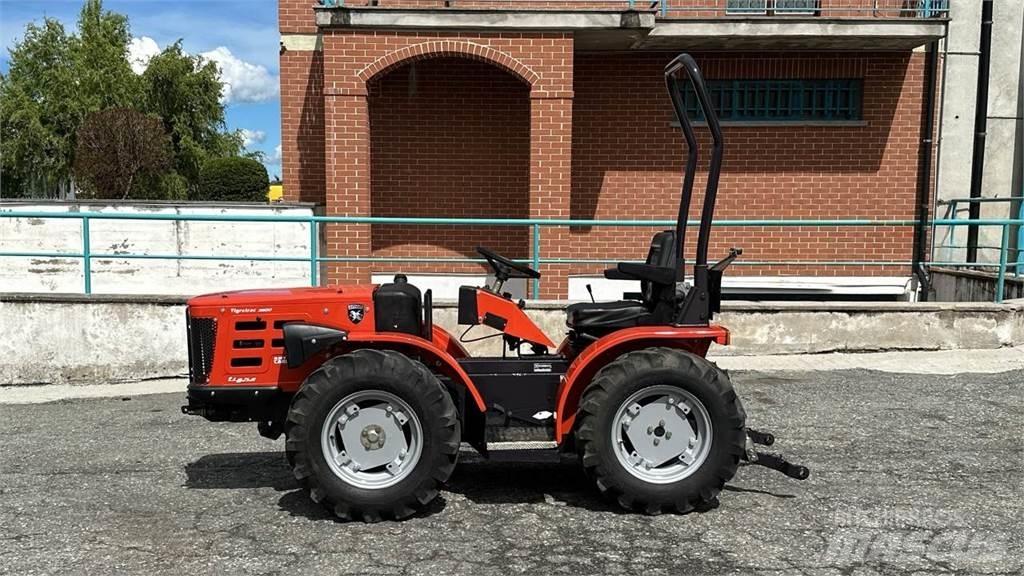  Tigretrac 3800 4x4 Lumiaurat