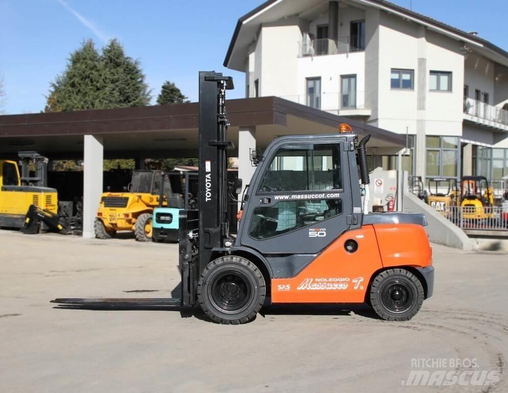 Toyota 40-8FD45N Dieseltrukit